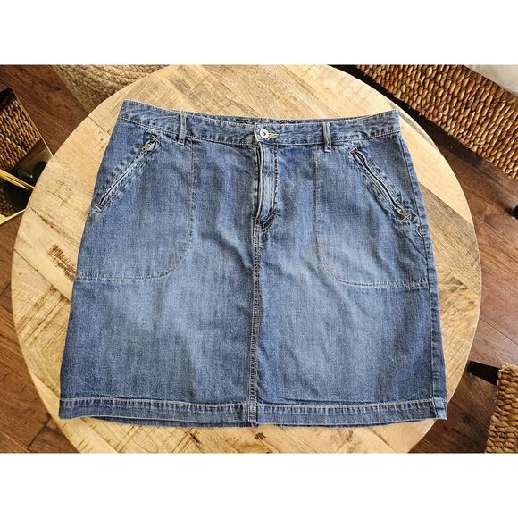 Eddie Bauer Dark Blue Denim Flat Front Zipper Mini Skirt Size 16 Outdoors Boho - Picture 1 of 10